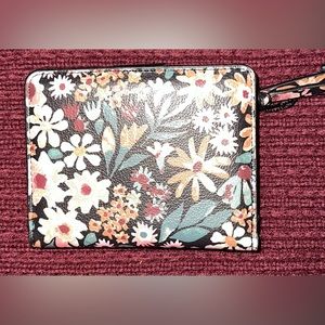 Wallet with coin pocket
